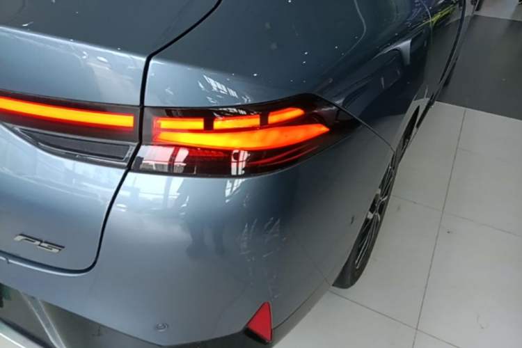 Used XPeng P5 2021 550E Right Rear Taillight