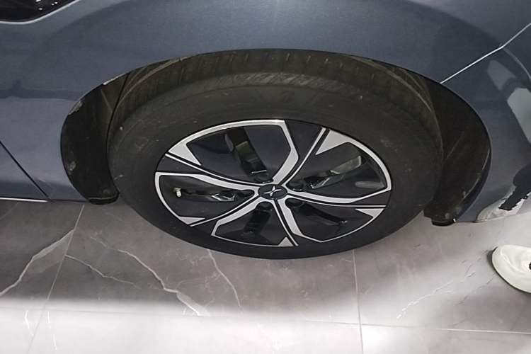 Used XPeng P5 2021 550G Right Rear Wheel Hub