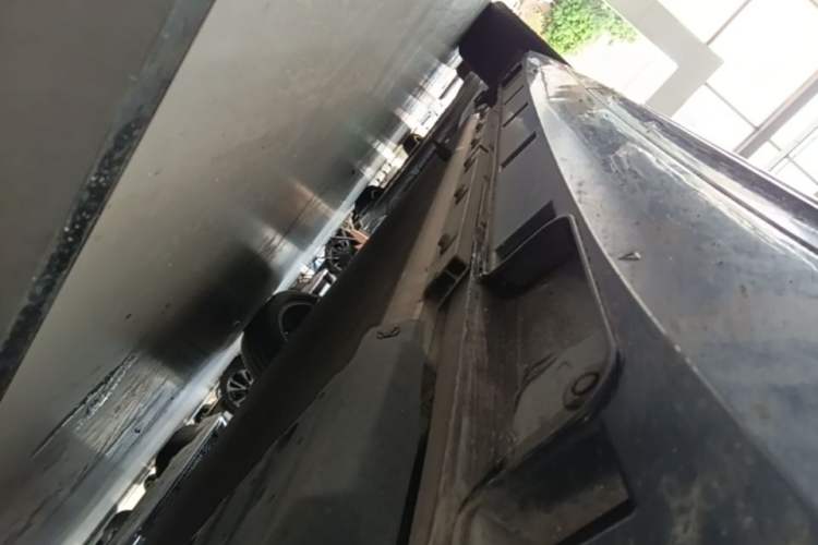 Used XPeng P5 2021 550E Right Side Sill