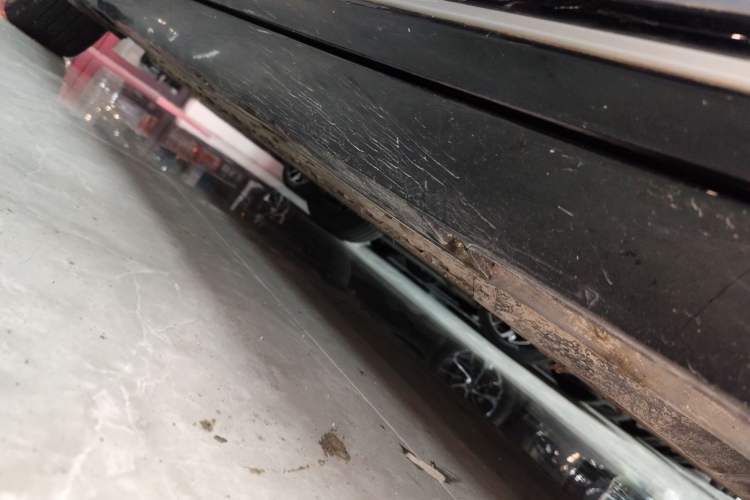 Used XPeng P5 2021 600P Right Side Sill