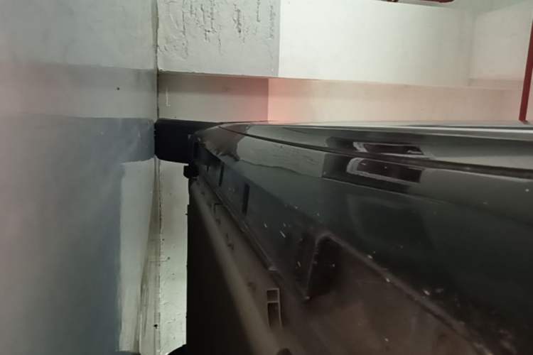 Used XPeng P5 2021 550G Right Side Sill