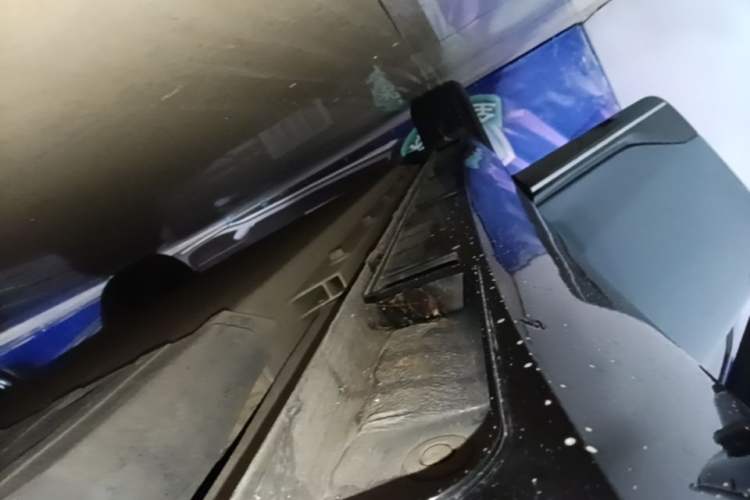 Used XPeng P5 2021 550G Right Side Sill