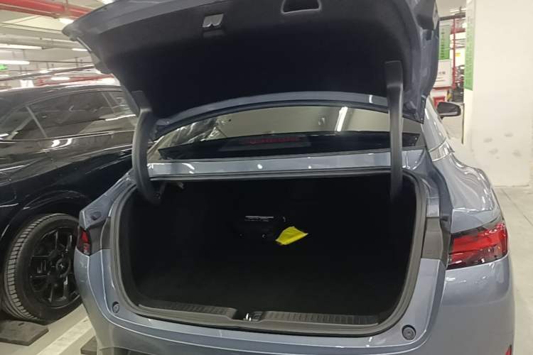 Used XPeng P5 2021 460G+ Trunk