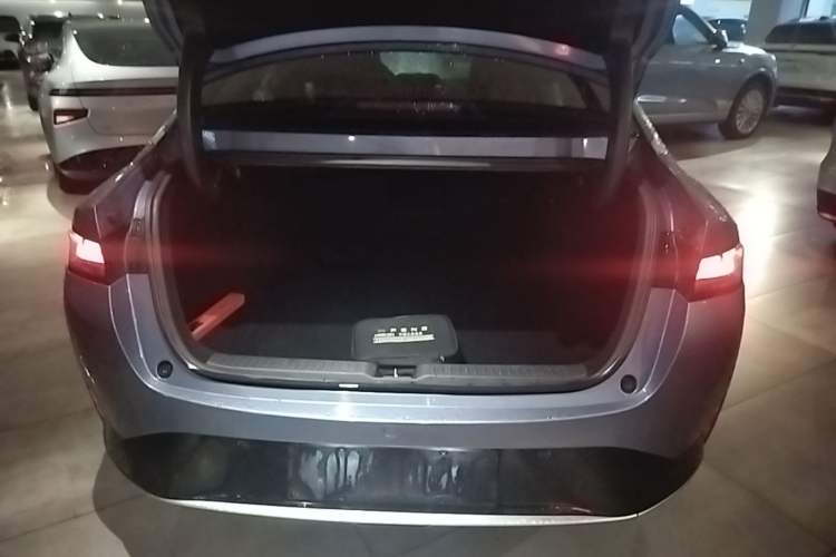 Used XPeng P5 2021 550P Trunk