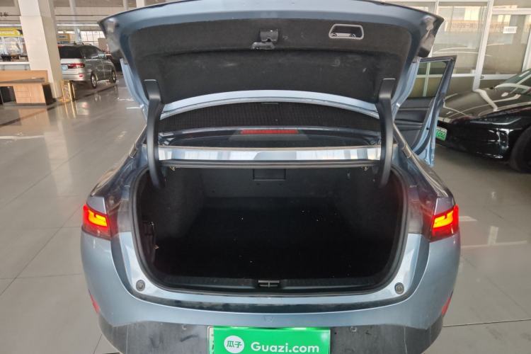 Used XPeng P5 2021 460G Trunk