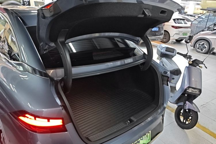 Used XPeng P5 2021 550E Trunk