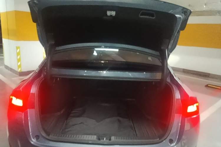Used XPeng P5 2021 550E Trunk