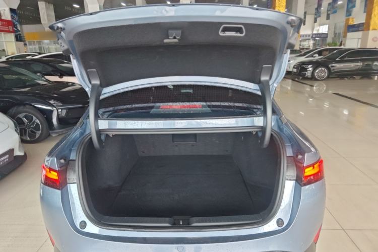Used XPeng P5 2021 460G+ Trunk
