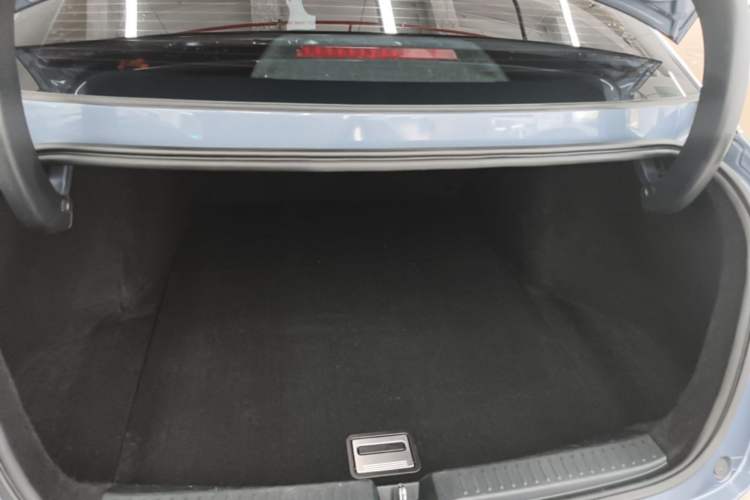 Used XPeng P5 2021 460G Trunk