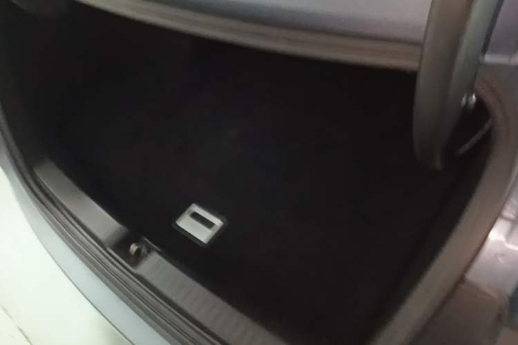 Used XPeng P5 2021 550G Trunk