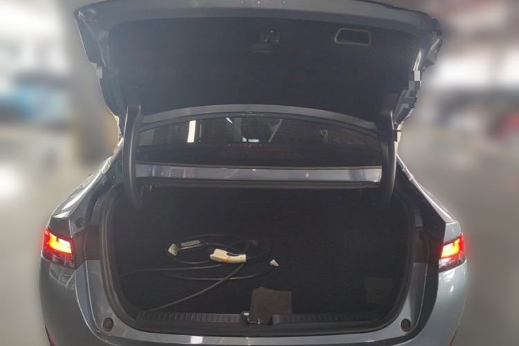 Used XPeng P5 2021 550G Trunk