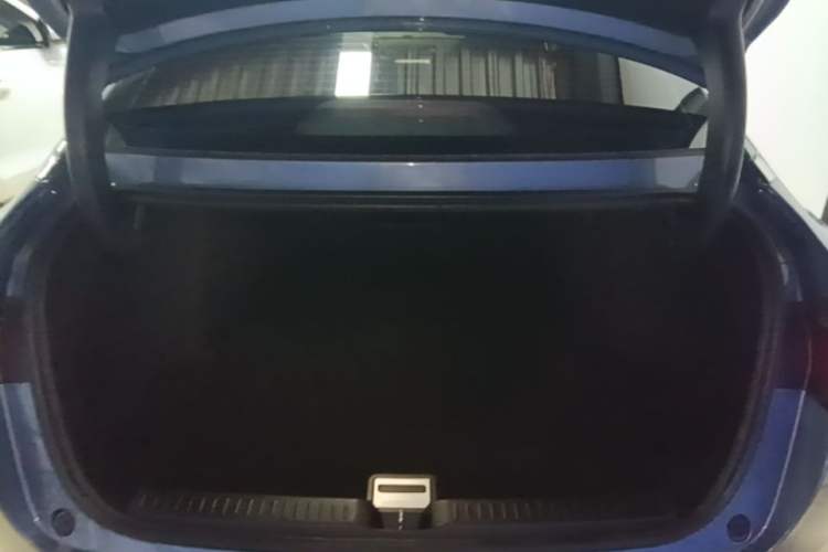 Used XPeng P5 2021 550G Trunk