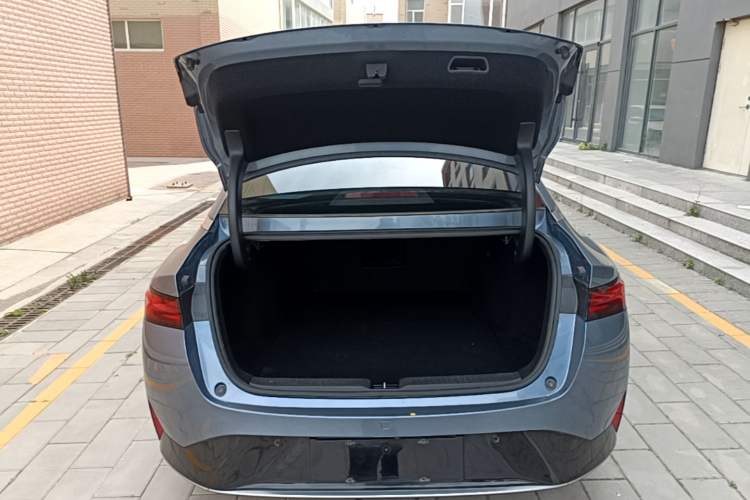 Used XPeng P5 2021 460G+ Trunk
