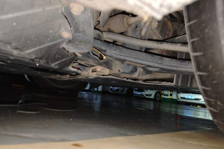 Used XPeng P5 2021 550P Chassis Front Right