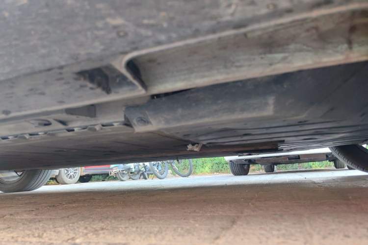 Used XPeng P5 2021 600P Chassis Front Right