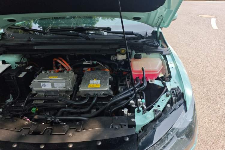 Used XPeng P5 2021 460G Engine Bay Left