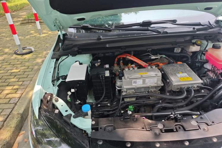 Used XPeng P5 2021 460G Engine Bay Right