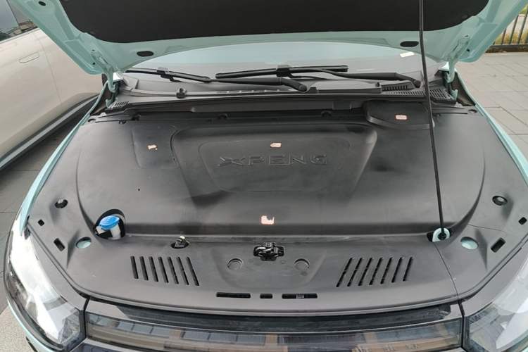 Used XPeng P5 2021 600P Engine Bay