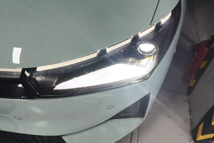Used XPeng P5 2021 550E Left Front Headlight