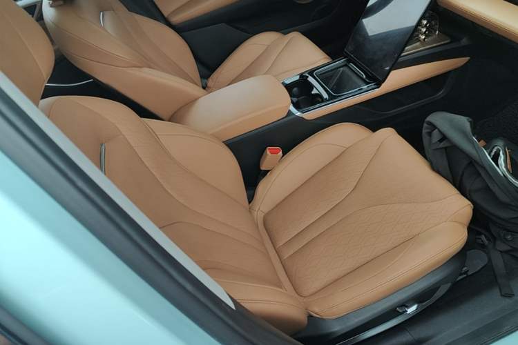 Used XPeng P5 2021 600P Right Front Seat