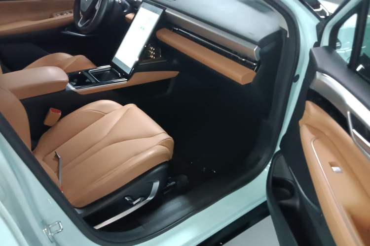 Used XPeng P5 2021 600P Right Front Seat
