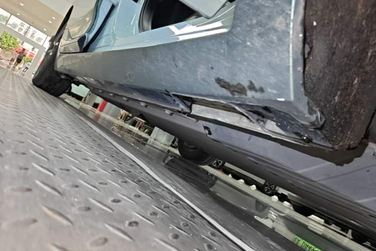 Used XPeng P5 2021 550P Right Side Sill