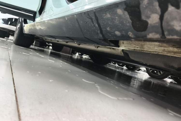 Used XPeng P5 2021 550E Right Side Sill