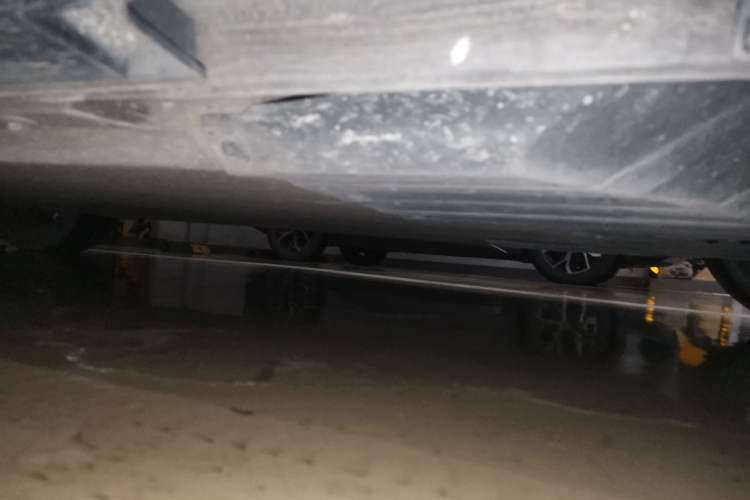 Used XPeng P5 2021 460G+ Chassis Front Right