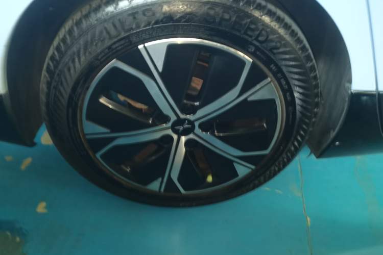 Used XPeng P5 2021 550G Exterior 8
