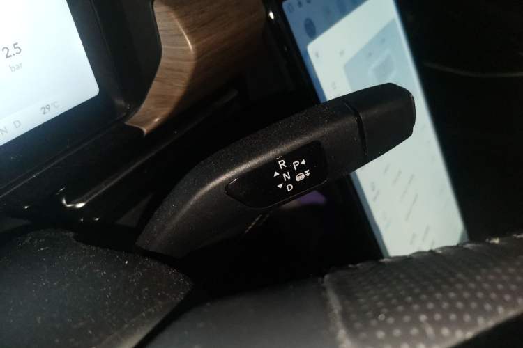 Used XPeng P5 2021 460G+ Gear Lever