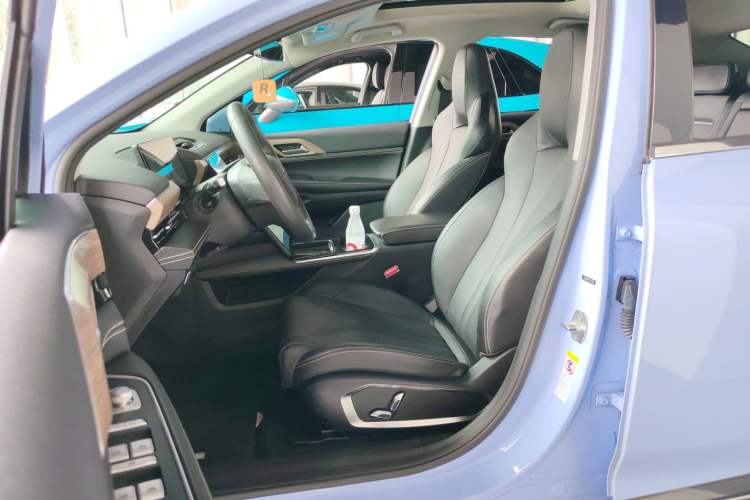 Used XPeng P5 2021 550G Left Front Seat