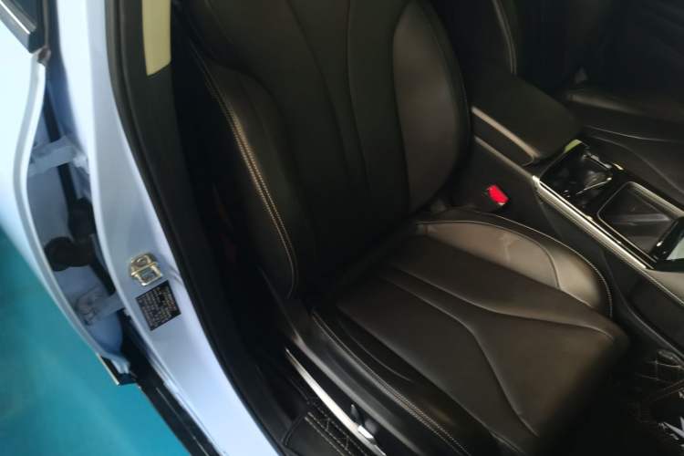 Used XPeng P5 2021 550G Right Front Seat