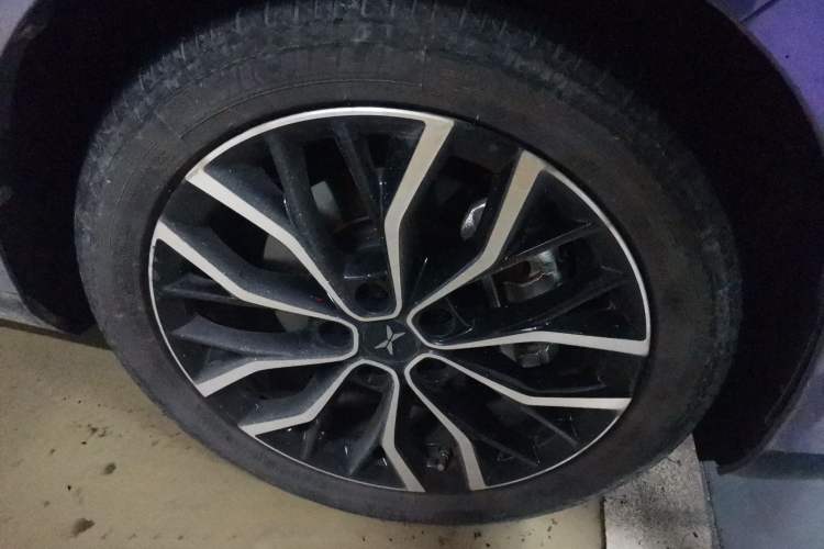 Used XPeng P5 2021 460G+ Right Front Wheel Hub