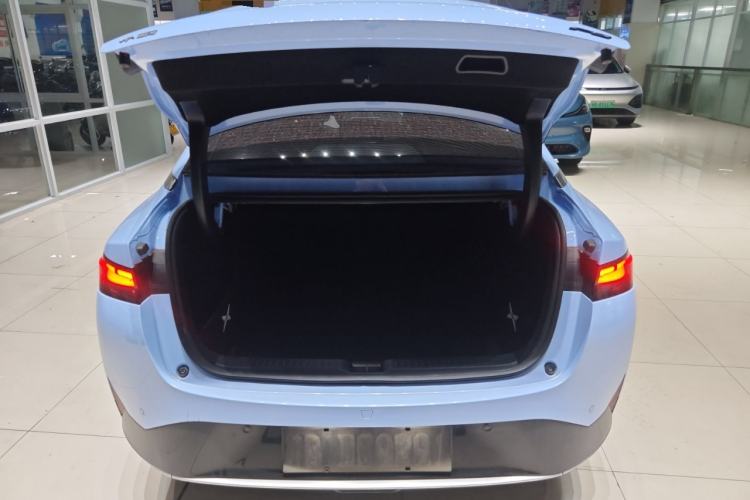 Used XPeng P5 2021 600P Trunk