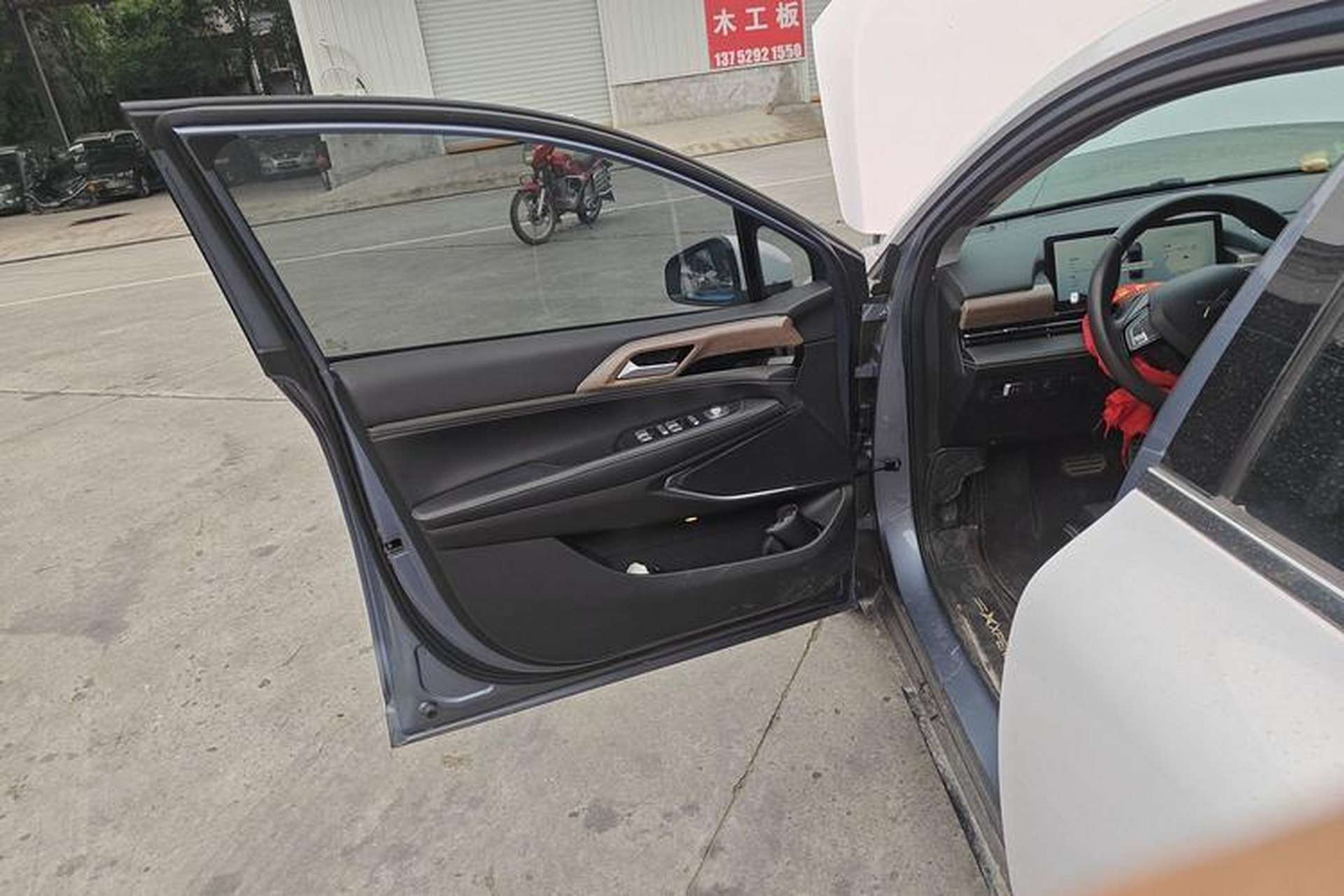 Used XPeng P5 2021 460G+ Left Front Door Interior