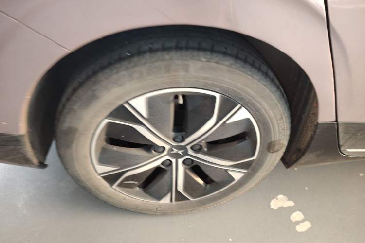 Used XPeng P5 2021 550E Right Rear Wheel Hub