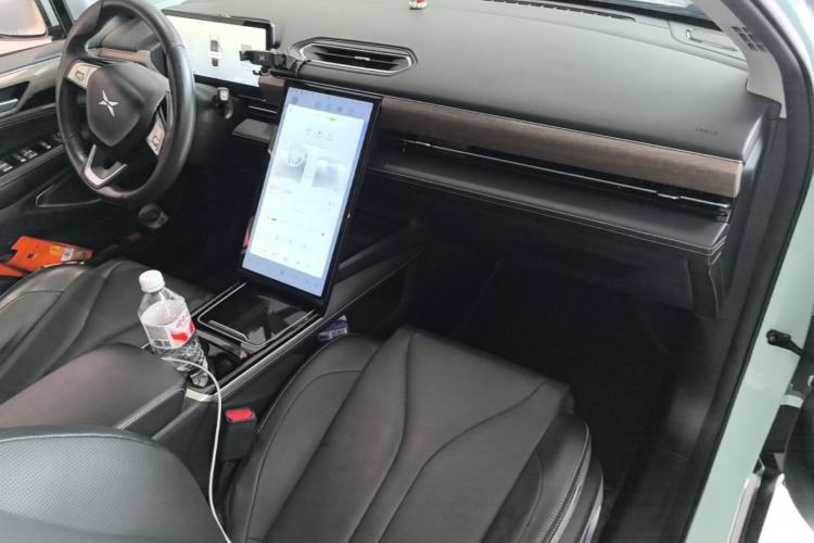 Used XPeng P5 2021 550G Center Console