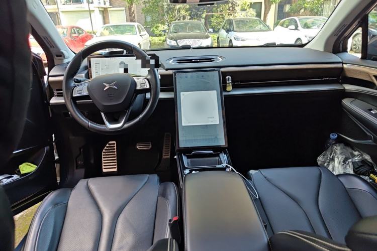 Used XPeng P5 2021 550P Center Console