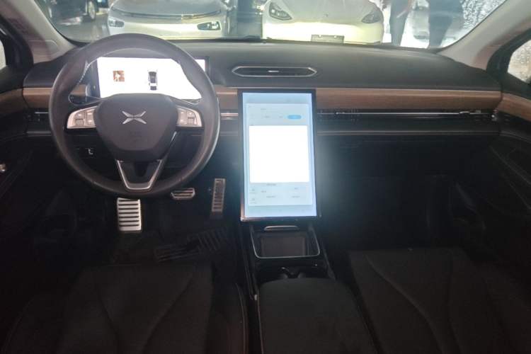 Used XPeng P5 2021 460G+ Center Console