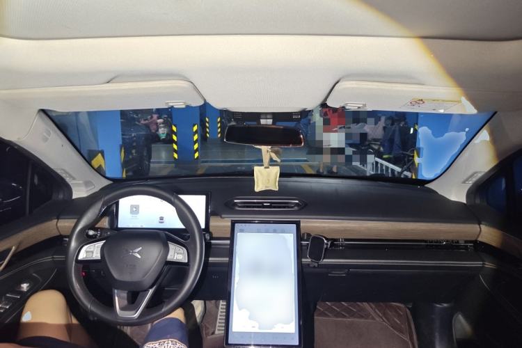 Used XPeng P5 2021 460G+ Center Console