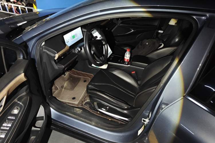 Used XPeng P5 2021 460G+ Driver Seat