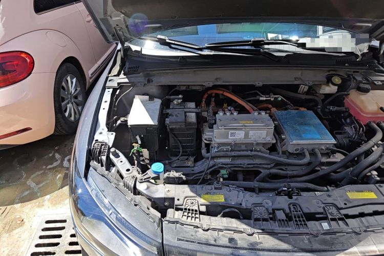 Used XPeng P5 2021 550P Engine Bay Right