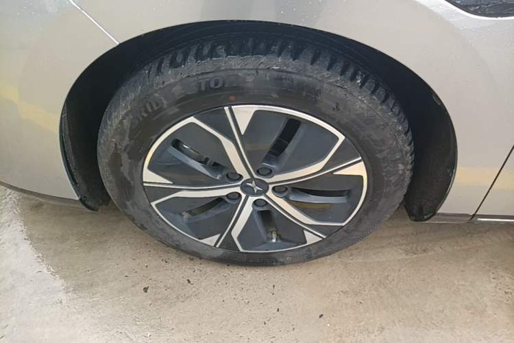 Used XPeng P5 2021 550G Exterior 4