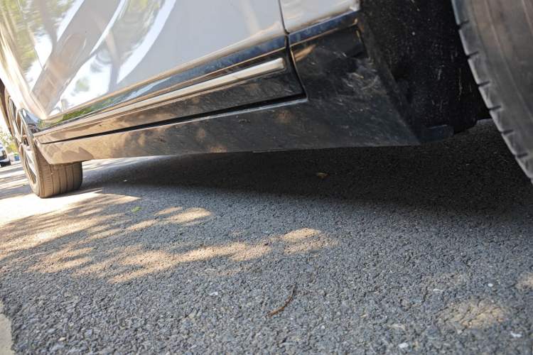 Used XPeng P5 2021 600P Right Side Sill