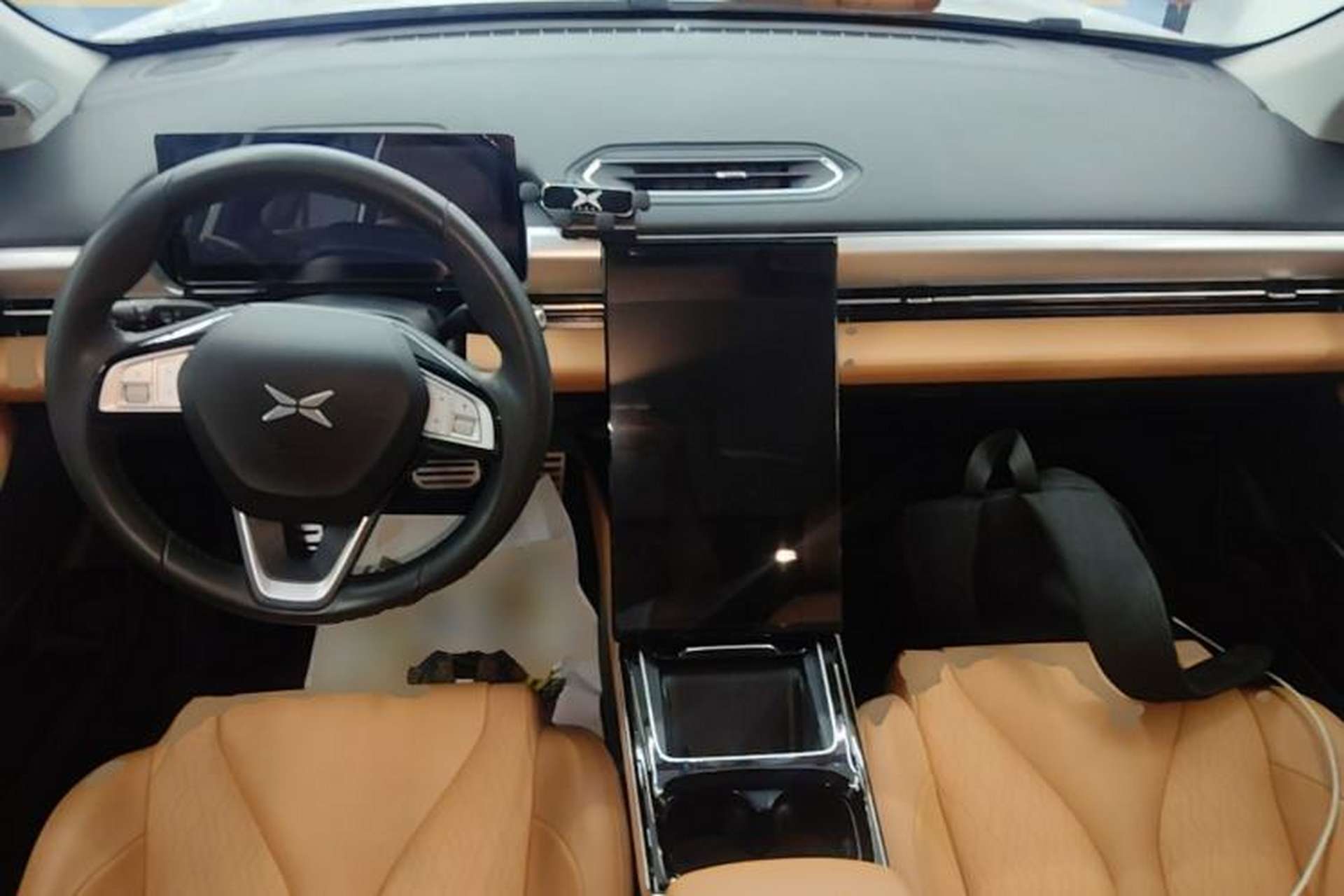 Used XPeng P5 2021 550P Center Console