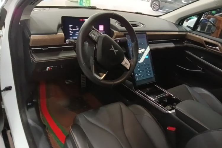 Used XPeng P5 2021 460G+ Center Console