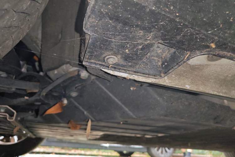 Used XPeng P5 2021 600P Chassis Front Left