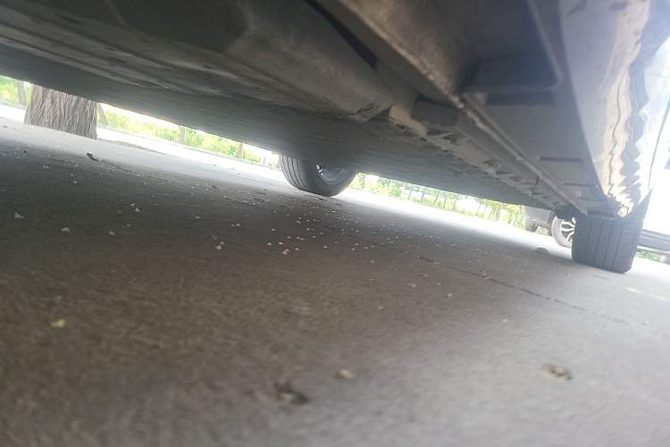 Used XPeng P5 2021 600P Chassis Front Left
