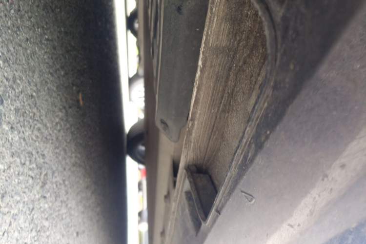 Used XPeng P5 2021 550P Chassis Front Left