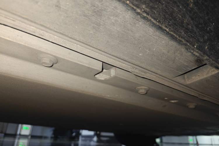 Used XPeng P5 2021 510E Chassis Front Right